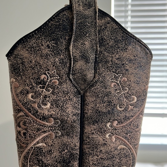 Circle G ladies embroidered brown leather cowboy boots, snip toe, sz 5.5 - Picture 9 of 9